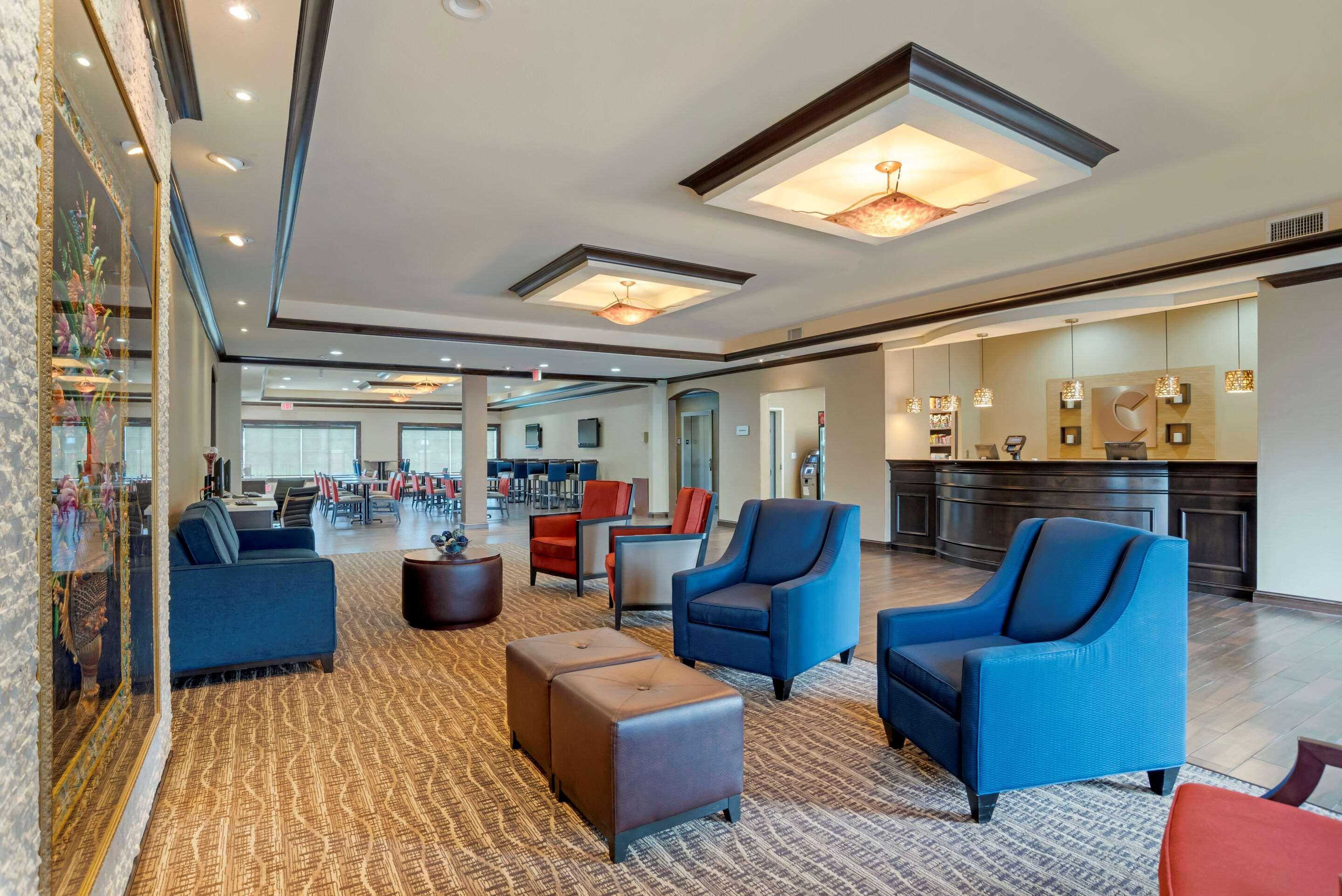 Comfort Suites Alexandria Exterior foto